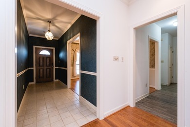 This one-level Maumelle home has everything you've been looking on Maumelle Golf and Country Club in Arkansas - for sale on GolfHomes.com, golf home, golf lot