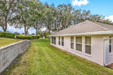 This well-maintained 2 bedroom/2 bathroom/den/2 car garage home on Twisted Oaks Golf Club in Florida - for sale on GolfHomes.com, golf home, golf lot