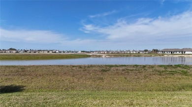 Welcome home to your lovely 2 bedroom, 2 bathroom END UNIT on Sabal Trace Golf and Country Club in Florida - for sale on GolfHomes.com, golf home, golf lot