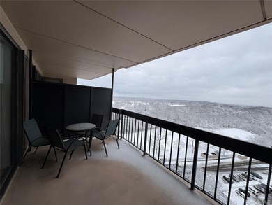 Luxury living only 16 miles from NYC. This sunny and spacious 2 on Towers Country Club in New York - for sale on GolfHomes.com, golf home, golf lot