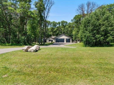 Gorgeous one level home in a prime location, East Gull Lake on Maddens on Gull Lake - The Classic at Maddens in Minnesota - for sale on GolfHomes.com, golf home, golf lot
