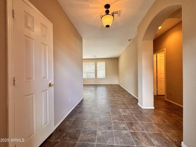 *Wonderfully Priced, Well Maintained Home in Oakwood * Wide on Oakwood Golf Club  in Arizona - for sale on GolfHomes.com, golf home, golf lot
