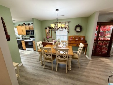 Wonderful spacious 1 level home with 4 bedrooms and 2 full baths on Lakeview Country Club in Alabama - for sale on GolfHomes.com, golf home, golf lot