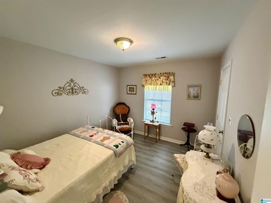 Wonderful spacious 1 level home with 4 bedrooms and 2 full baths on Lakeview Country Club in Alabama - for sale on GolfHomes.com, golf home, golf lot