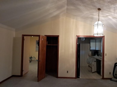 LARGE, SINGLE LEVEL HOME, SMALL PRICE!! This almost 2000 sq. ft on Cherokee Village North Course in Arkansas - for sale on GolfHomes.com, golf home, golf lot