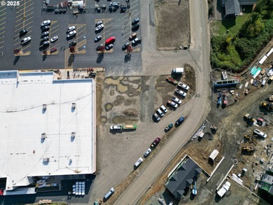 Prime Commercial Development Opportunity in Sutherlin's on Oak Hills Golf Club / Umpqua Golf Resort in Oregon - for sale on GolfHomes.com, golf home, golf lot