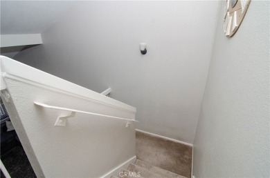 Location, Location. This Vista Valencia Townhome is conveniently on Vista Valencia Golf Course in California - for sale on GolfHomes.com, golf home, golf lot