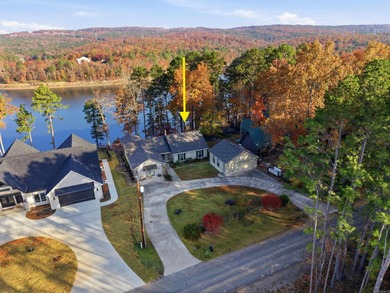 Looking for a Clean & Well maintained Lakefront Home? This is on Red Apple Inn and Country Club in Arkansas - for sale on GolfHomes.com, golf home, golf lot