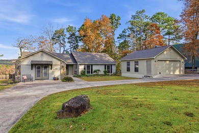 Looking for a Clean & Well maintained Lakefront Home? This is on Red Apple Inn and Country Club in Arkansas - for sale on GolfHomes.com, golf home, golf lot