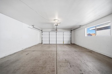 Welcome home to comfort, style, and a fantastic central Kingman on Cerbat Cliffs Golf Course in Arizona - for sale on GolfHomes.com, golf home, golf lot