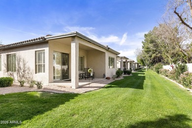 Another great 2BR, 2BA plus den Naples villa in the popular on Oakwood Golf Club  in Arizona - for sale on GolfHomes.com, golf home, golf lot