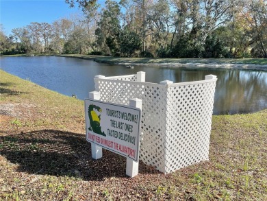 This is just the villa you've been looking for!  A 2 bedroom on Seven Springs Golf and Country Club in Florida - for sale on GolfHomes.com, golf home, golf lot