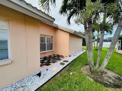 ***THIS ARTHUR RUTENBERG HOME IS BUILT STRONG TO GIVE YOU PEACE on Manatee County Golf Course in Florida - for sale on GolfHomes.com, golf home, golf lot