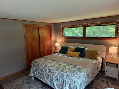 LOCATION!  Comfortable ranch style home in a private tree lined on Bretwood Golf Course in New Hampshire - for sale on GolfHomes.com, golf home, golf lot