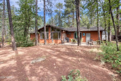 THRIVING Current ! Nestled in the serene woods of the Pinetop on Pinetop Lakes Country Club in Arizona - for sale on GolfHomes.com, golf home, golf lot