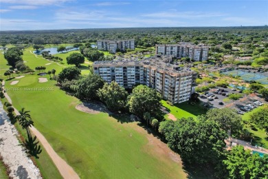 YOU'LL LOVE THIS MOVE-IN READY 2 BEDROOM, 2 BATH CONDO LOCATED on Pembroke Lakes Golf Club in Florida - for sale on GolfHomes.com, golf home, golf lot