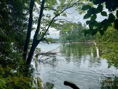 Enjoy lake living in the prestigious and private Old North State on Old North State Club in North Carolina - for sale on GolfHomes.com, golf home, golf lot