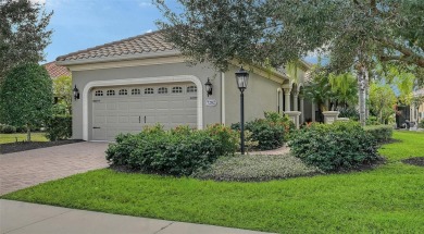 Under contract-accepting backup offers. Welcome to your dream on Lakewood Ranch Golf and Country Club in Florida - for sale on GolfHomes.com, golf home, golf lot
