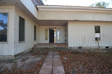 Investor Special! This ranch-style home is perfectly situated in on Francis Lake Golf Club in Georgia - for sale on GolfHomes.com, golf home, golf lot