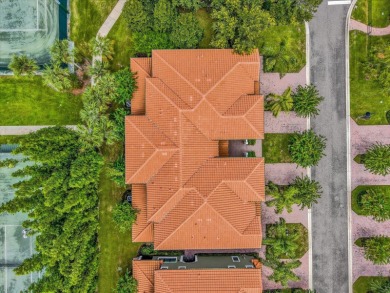 These luxury townhomes feature solid concrete block construction on Tuscawilla Country Club in Florida - for sale on GolfHomes.com, golf home, golf lot
