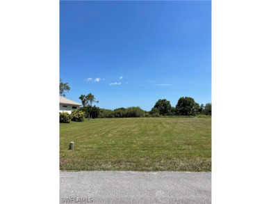 Beautiful  lot in the golf course community of Royal Palm Golf on Eagle Lakes Golf Club in Florida - for sale on GolfHomes.com, golf home, golf lot