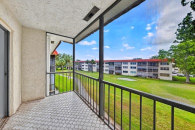 Investor / Handyman Special! Fantastic opportunity in Hollybrook on Hollybrook Golf and Tennis Club  in Florida - for sale on GolfHomes.com, golf home, golf lot