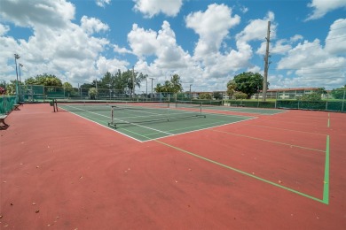 Investor / Handyman Special! Fantastic opportunity in Hollybrook on Hollybrook Golf and Tennis Club  in Florida - for sale on GolfHomes.com, golf home, golf lot