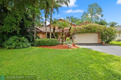 Welcome to the Oak Knoll Ridge neighborhood of Davie. This on Pine Island Ridge Country Club in Florida - for sale on GolfHomes.com, golf home, golf lot