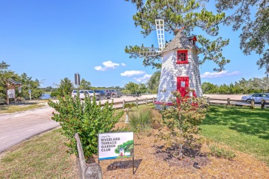 Welcome to 2028 Coker Avenue, a property brimming with potential on Charleston Municipal Golf Course in South Carolina - for sale on GolfHomes.com, golf home, golf lot