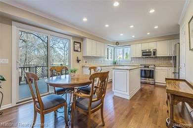 Gorgeous Home in Desirable Beacon Hill Golf Course Community on on Beacon Hill Golf Club in Michigan - for sale on GolfHomes.com, golf home, golf lot