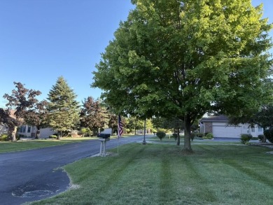 Beautifully updated and decorated Richlyn Manor Condominium on Lenawee Country Club in Michigan - for sale on GolfHomes.com, golf home, golf lot