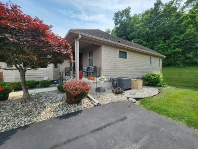Beautifully updated and decorated Richlyn Manor Condominium on Lenawee Country Club in Michigan - for sale on GolfHomes.com, golf home, golf lot