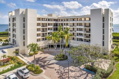 A Must-See Full View of Sarasota Bay!

Welcome to 2016 on Longboat Key Golf Club Resort in Florida - for sale on GolfHomes.com, golf home, golf lot