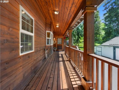 Welcome to your dream home! This gorgeous 3-bedroom, 3-bathroom on The Resort at the Mountain in Oregon - for sale on GolfHomes.com, golf home, golf lot