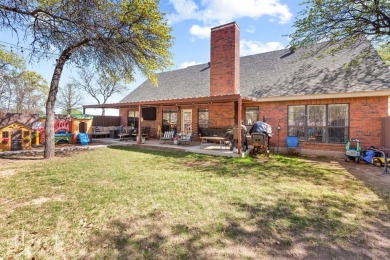 Agent related to seller. OFFERING $2,500 CREDIT! Don't miss your on Shady Oaks Golf Course in Texas - for sale on GolfHomes.com, golf home, golf lot