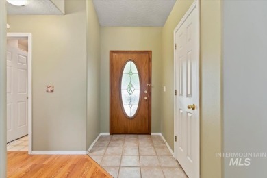 SINGLE LEVEL CHARMER situated within a highly desirable central on Centennial Golf Course in Idaho - for sale on GolfHomes.com, golf home, golf lot