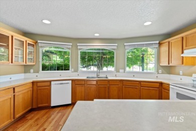 SINGLE LEVEL CHARMER situated within a highly desirable central on Centennial Golf Course in Idaho - for sale on GolfHomes.com, golf home, golf lot
