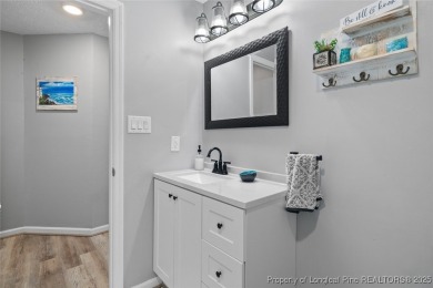 Beautiful updated condo at King's Grant Condominium; located in on Kings Grant Golf and Country Club in North Carolina - for sale on GolfHomes.com, golf home, golf lot