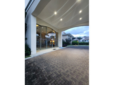 Apartment in Tower Legacy The Reserve, 368 m2 of construction on  in  - for sale on GolfHomes.com, golf home, golf lot