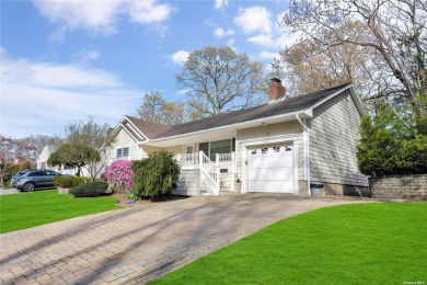 Beautiful, wideline custom built Ranch situated on quiet block on Bethpage State Park Golf Course - Black in New York - for sale on GolfHomes.com, golf home, golf lot