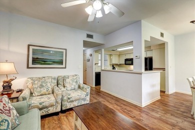 Welcome to Oak Bay Club! This elegant 2-bedroom, 2.5-bath on Rockport Country Club in Texas - for sale on GolfHomes.com, golf home, golf lot