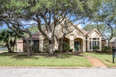 Located in the beautiful Rockport Country Club, this gracious on Rockport Country Club in Texas - for sale on GolfHomes.com, golf home, golf lot