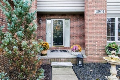 Meticulously maintained & tastefully updated 4 Bedroom / 2.5 on Beacon Hill Golf Club in Michigan - for sale on GolfHomes.com, golf home, golf lot