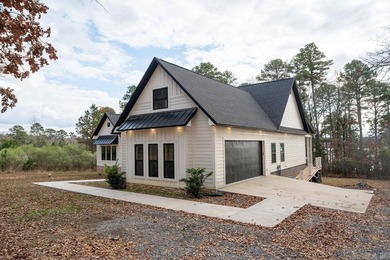 Welcome to the market this beautifully designed, newly built on Thunderbird Country Club in Arkansas - for sale on GolfHomes.com, golf home, golf lot