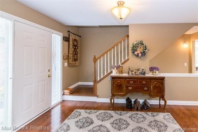 Meticulously maintained & tastefully updated 4 Bedroom / 2.5 on Beacon Hill Golf Club in Michigan - for sale on GolfHomes.com, golf home, golf lot