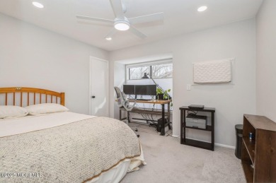 ADULT COMMUNITY Turn key 2 bedroom/1 bath, Upper Level, Navesink on Shadow Lake Village in New Jersey - for sale on GolfHomes.com, golf home, golf lot