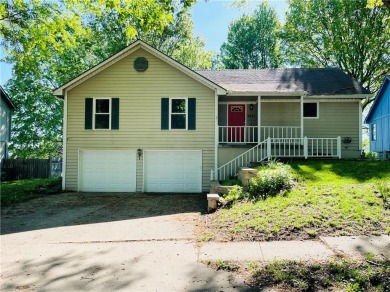 Welcome home to this charming raised ranch in Fairway Hills. As on Royal Meadows Golf Course in Missouri - for sale on GolfHomes.com, golf home, golf lot