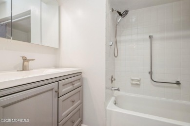 ADULT COMMUNITY Turn key 2 bedroom/1 bath, Upper Level, Navesink on Shadow Lake Village in New Jersey - for sale on GolfHomes.com, golf home, golf lot