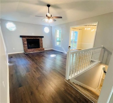 Welcome home to this charming raised ranch in Fairway Hills. As on Royal Meadows Golf Course in Missouri - for sale on GolfHomes.com, golf home, golf lot