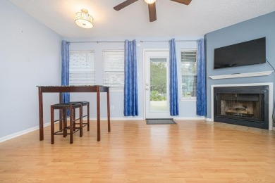 Beautifully updated Hidden Oaks Condo, located just off the 16th on Rockport Country Club in Texas - for sale on GolfHomes.com, golf home, golf lot